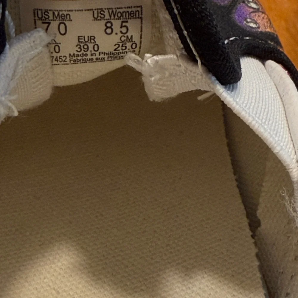 Women’s VANS Sneakers Classic Slip-On Peace Paisley Skulls Trippy NEW - Picture 6 of 6